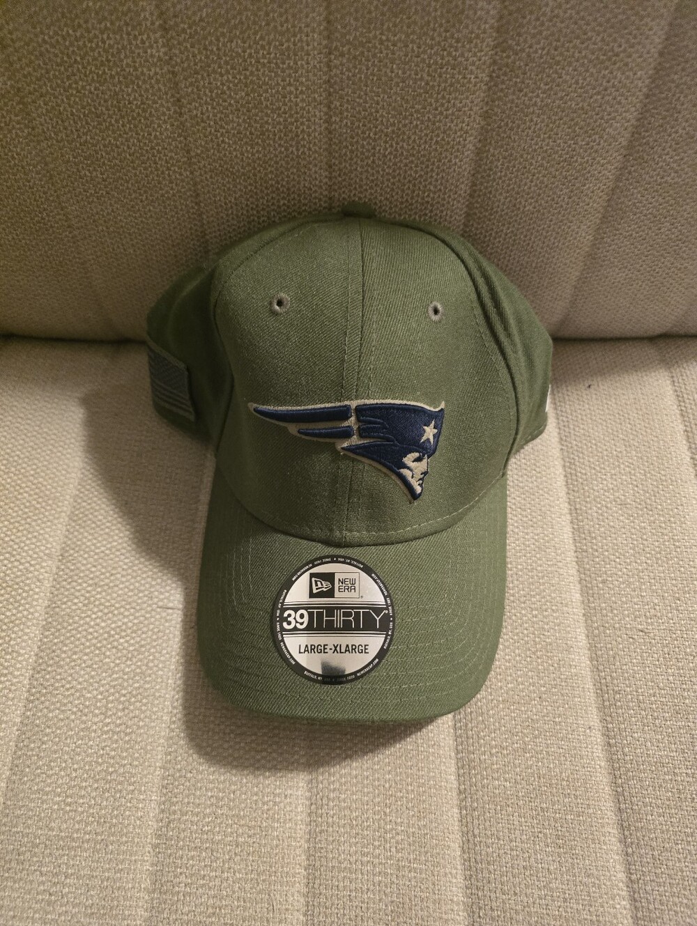 Authentic NFL New Era New England Patriots Salute To Service 39Thirty Flex Hat